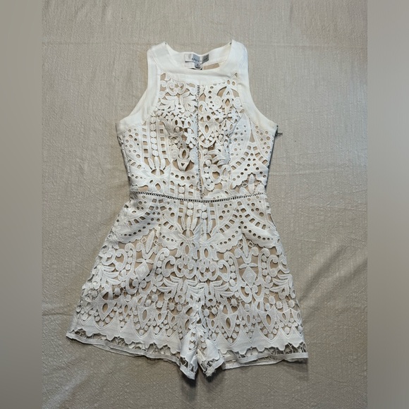 Adelyn Rae Romper - Picture 4 of 10